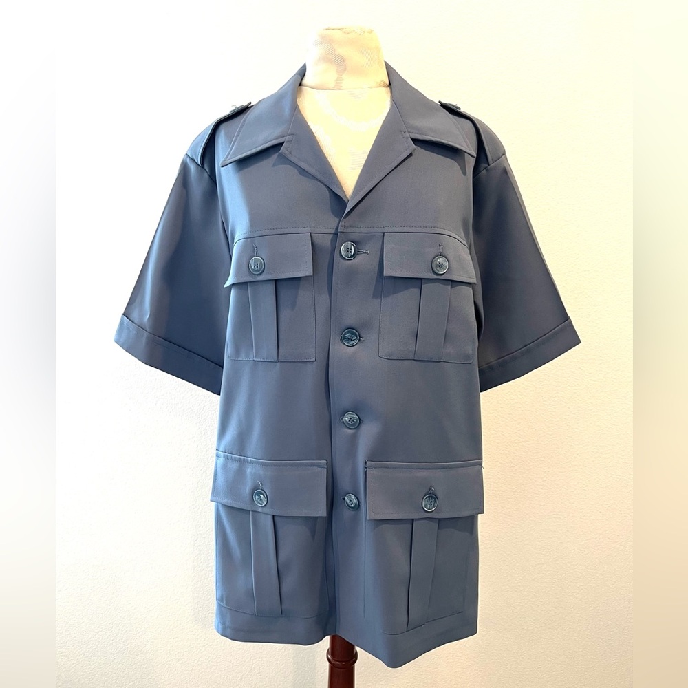 Harris Casuals Vintage blue short sleeve button down front shirt